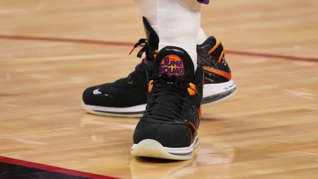 Los Angeles Lakers forward LeBron James wears the Nike LeBron 19.